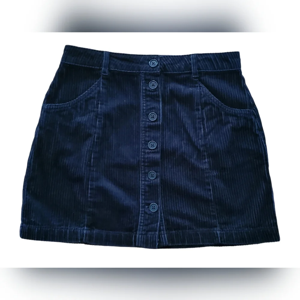 Forever 21 High-Waisted Black Corduroy Skirt Size Medium Button‎ Down